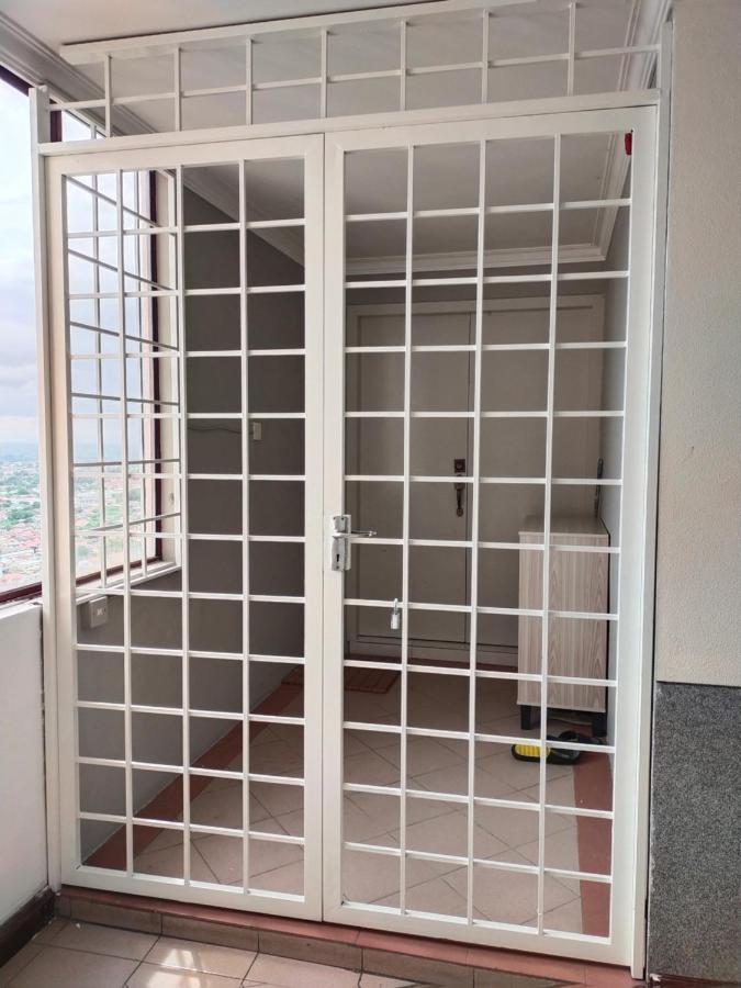 Cmk Apartmen Mutiara Tower 3 Bedroom Kota Bharu#Netflix Екстер'єр фото